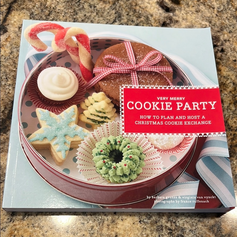 Very Merry Cookie Party Book - Christmas Cookie Recipes and party planning ideas